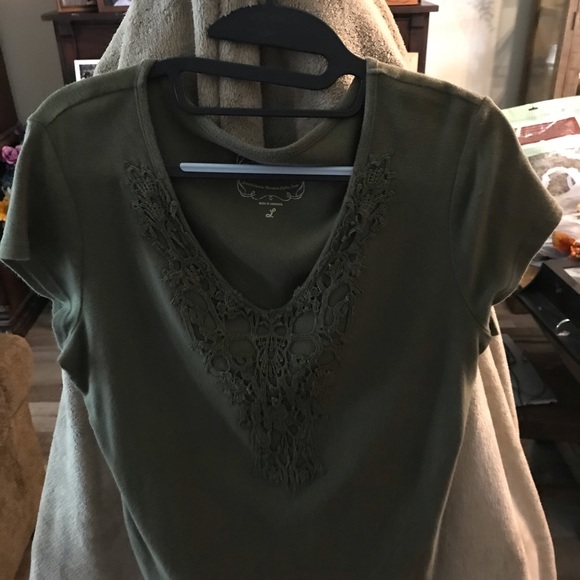 Various shirts - Picture 2 of 8